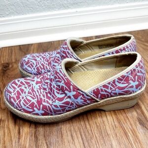 Dansko Victoria Red Grass Work Clog Comfort Sanibel Collection Victoria Canvas 8